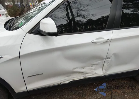 2016 BMW X3 xDrive28I z USA, uszkodzony, nr VIN 5UXWX9C55G0D87058